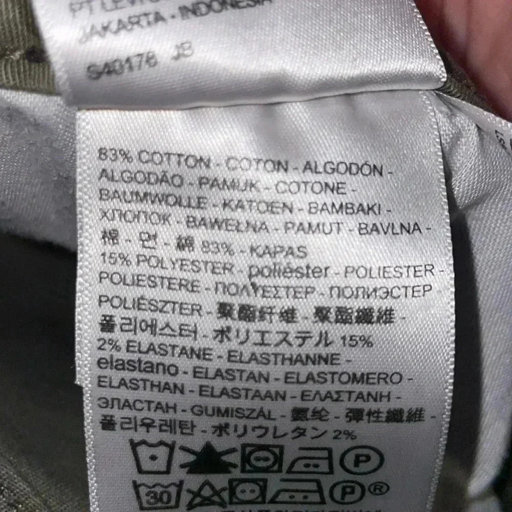 Levi’s Straus Camo Jeans- 31 - Picture 7 of 8